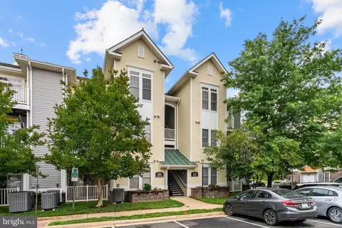 6161 Willow Pl #208, Bealeton, VA 22712