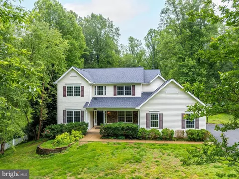 9085 Groundhog Ln, Marshall, VA 20115 photo 3