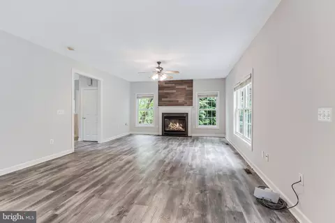 9085 Groundhog Ln, Marshall, VA 20115 photo 15
