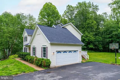 9085 Groundhog Ln, Marshall, VA 20115 photo 6