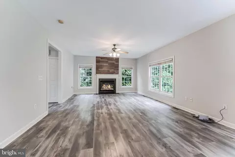 9085 Groundhog Ln, Marshall, VA 20115 photo 16