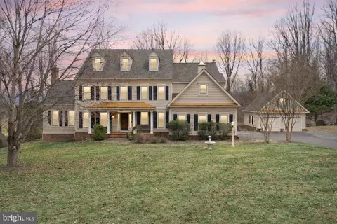 7188 Kenthurst Ln, The Plains, VA 20198