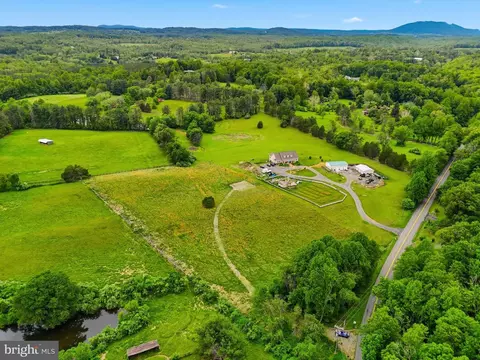 View/Area - 0 Wilson Rd, Marshall, VA 20115 photo 8 of 10