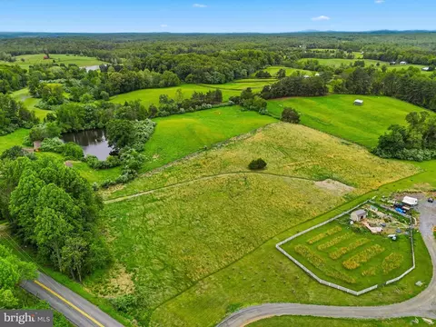 View/Area - 0 Wilson Rd, Marshall, VA 20115 photo 1 of 10