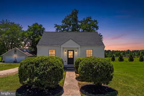 264 Monroe St, Warrenton, VA 20186