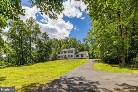 5032 Canter Ln, Warrenton, VA 20187