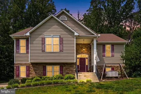 6688 Kelly Rd, Warrenton, VA 20187