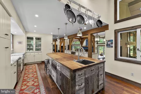 Kitchen - 7923 Cub Dr, Marshall, VA 20115 photo 1 of 2