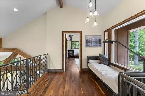 Entry Way - 7923 Cub Dr, Marshall, VA 20115 photo 6 of 8