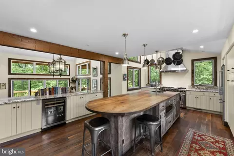Kitchen - 7923 Cub Dr, Marshall, VA 20115 photo 2 of 2