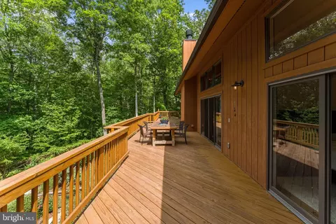 Exterior - 7923 Cub Dr, Marshall, VA 20115 photo 3 of 10