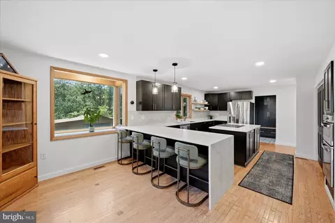 Kitchen - 5221 Mountain View Dr, Broad Run, VA 20137 photo 2 of 8