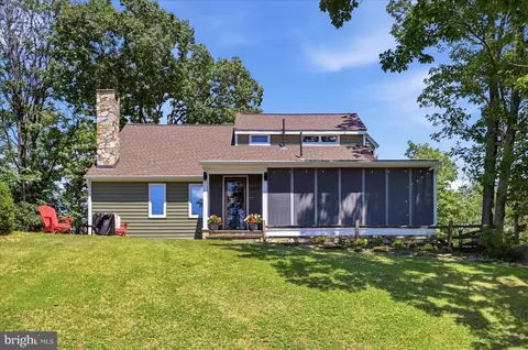 Exterior - 5221 Mountain View Dr, Broad Run, VA 20137 photo 17 of 29