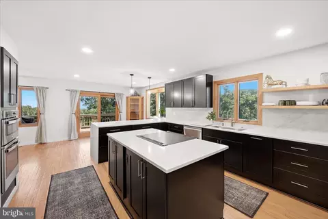 Kitchen - 5221 Mountain View Dr, Broad Run, VA 20137 photo 6 of 8