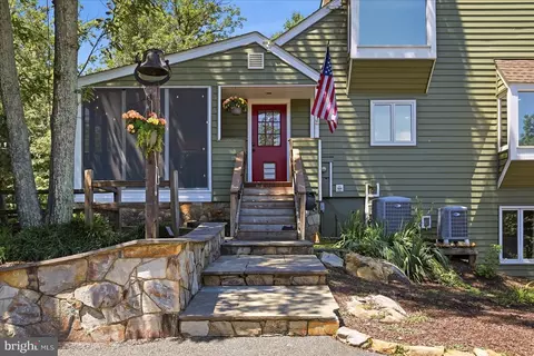 Exterior - 5221 Mountain View Dr, Broad Run, VA 20137 photo 18 of 29