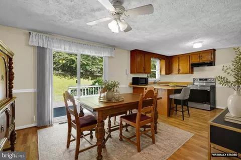 Dining - 6067 Pilgrims Rest Rd, Broad Run, VA 20137 photo 1 of 4