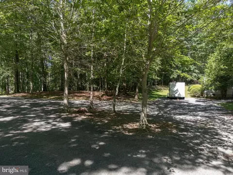 Exterior - 6067 Pilgrims Rest Rd, Broad Run, VA 20137 photo 6 of 18