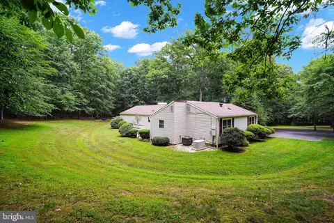 Exterior - 6067 Pilgrims Rest Rd, Broad Run, VA 20137 photo 10 of 18