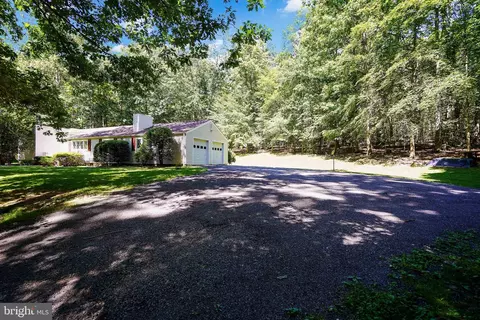 Exterior - 6067 Pilgrims Rest Rd, Broad Run, VA 20137 photo 8 of 18