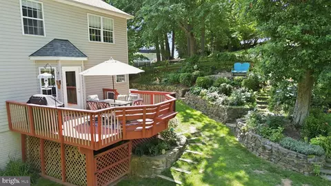 Exterior - 6404 Cotswold Way, Broad Run, VA 20137 photo 3 of 18