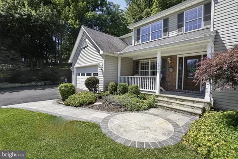 Exterior - 6404 Cotswold Way, Broad Run, VA 20137 photo 1 of 18