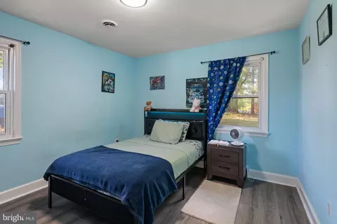 Bedroom - 4921 Dumfries Rd, Catlett, VA 20119 photo 3 of 3
