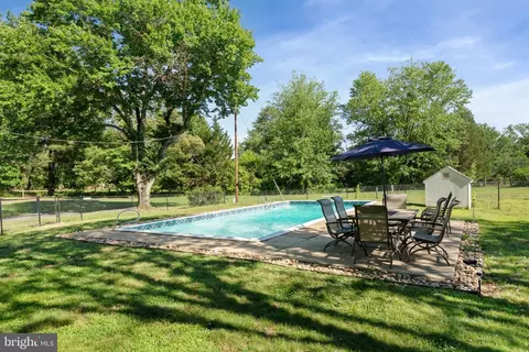 Exterior - 4921 Dumfries Rd, Catlett, VA 20119 photo 8 of 11