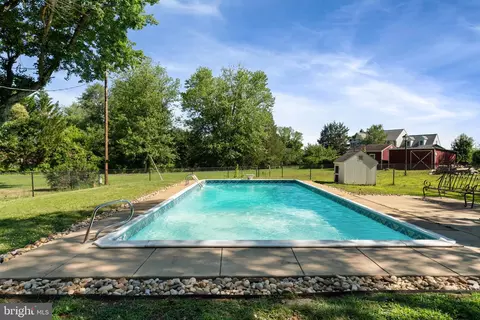 Exterior - 4921 Dumfries Rd, Catlett, VA 20119 photo 5 of 11
