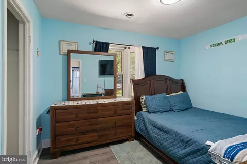 Bedroom - 4921 Dumfries Rd, Catlett, VA 20119 photo 2 of 3