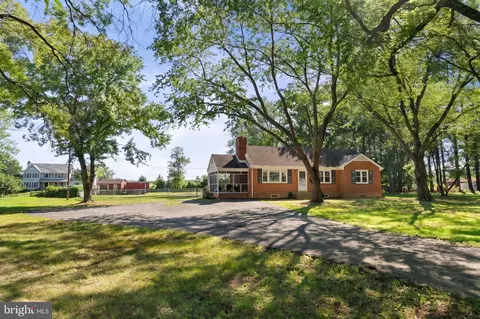 Exterior - 4921 Dumfries Rd, Catlett, VA 20119 photo 1 of 11