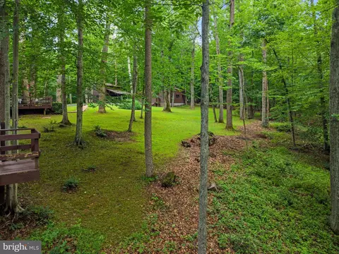 Exterior - 9914 Crest Ct, Marshall, VA 20115 photo 26 of 33