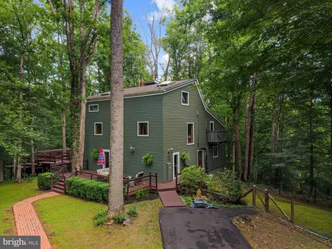 Other - 9914 Crest Ct, Marshall, VA 20115 photo 1 of 40