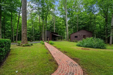 Exterior - 9914 Crest Ct, Marshall, VA 20115 photo 17 of 33