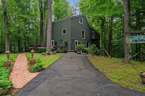 Exterior - 9914 Crest Ct, Marshall, VA 20115 photo 29 of 33