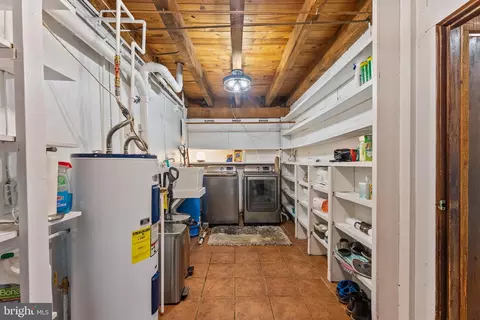 Other - 9914 Crest Ct, Marshall, VA 20115 photo 4 of 40