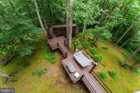 Exterior - 9914 Crest Ct, Marshall, VA 20115 photo 1 of 33