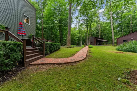 Exterior - 9914 Crest Ct, Marshall, VA 20115 photo 15 of 33