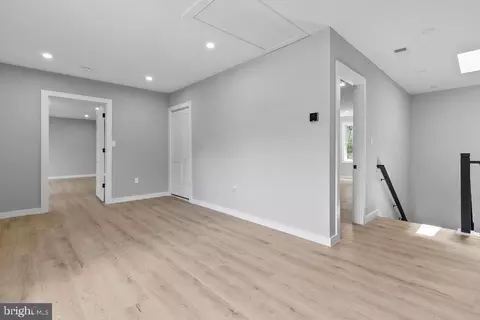 Entry Way - 5719 Beverleys Mill Rd, Broad Run, VA 20137 photo 5 of 10