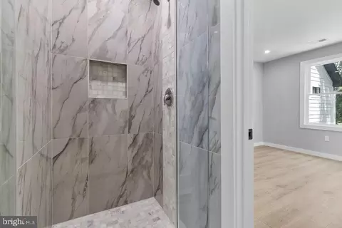 Entry Way - 5719 Beverleys Mill Rd, Broad Run, VA 20137 photo 4 of 10