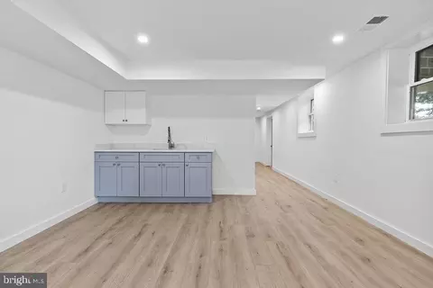 Entry Way - 5719 Beverleys Mill Rd, Broad Run, VA 20137 photo 10 of 10