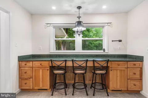 Kitchen - 9808 Timber Hts, Marshall, VA 20115 photo 4 of 7