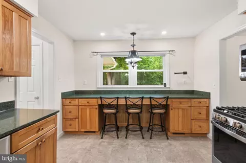 Kitchen - 9808 Timber Hts, Marshall, VA 20115 photo 3 of 7