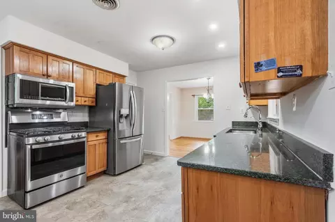Kitchen - 9808 Timber Hts, Marshall, VA 20115 photo 6 of 7