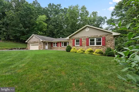 Exterior - 9808 Timber Hts, Marshall, VA 20115 photo 2 of 36