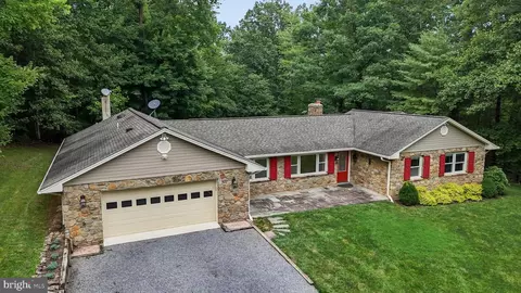 Exterior - 9808 Timber Hts, Marshall, VA 20115 photo 34 of 36