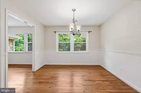 Dining - 9808 Timber Hts, Marshall, VA 20115 photo 1 of 2