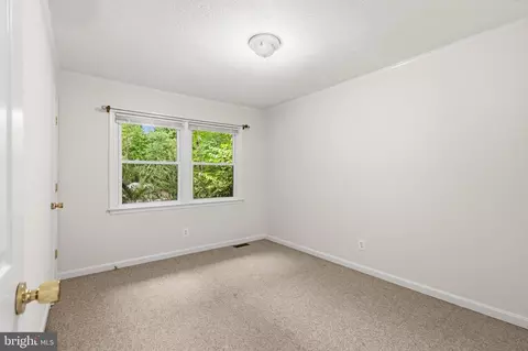 Bedroom - 9808 Timber Hts, Marshall, VA 20115 photo 3 of 5