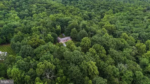 View/Area - 9808 Timber Hts, Marshall, VA 20115 photo 6 of 6