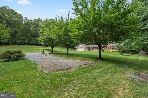 Exterior - 9808 Timber Hts, Marshall, VA 20115 photo 22 of 36
