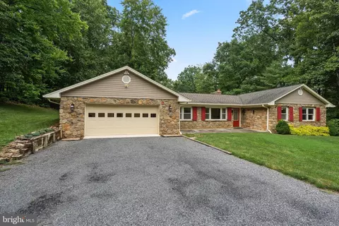 Exterior - 9808 Timber Hts, Marshall, VA 20115 photo 5 of 36